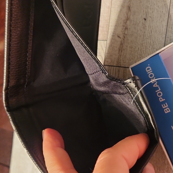 NWT ❗️  Polaroid be original black men's bifold wallet - Picture 9 of 11